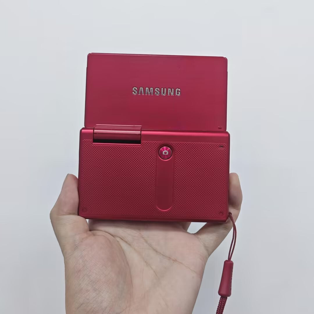 Samsung MV800 16.1MP Digital Camera Flip-out Touch Screen Vlog 5x Zoom -90% New