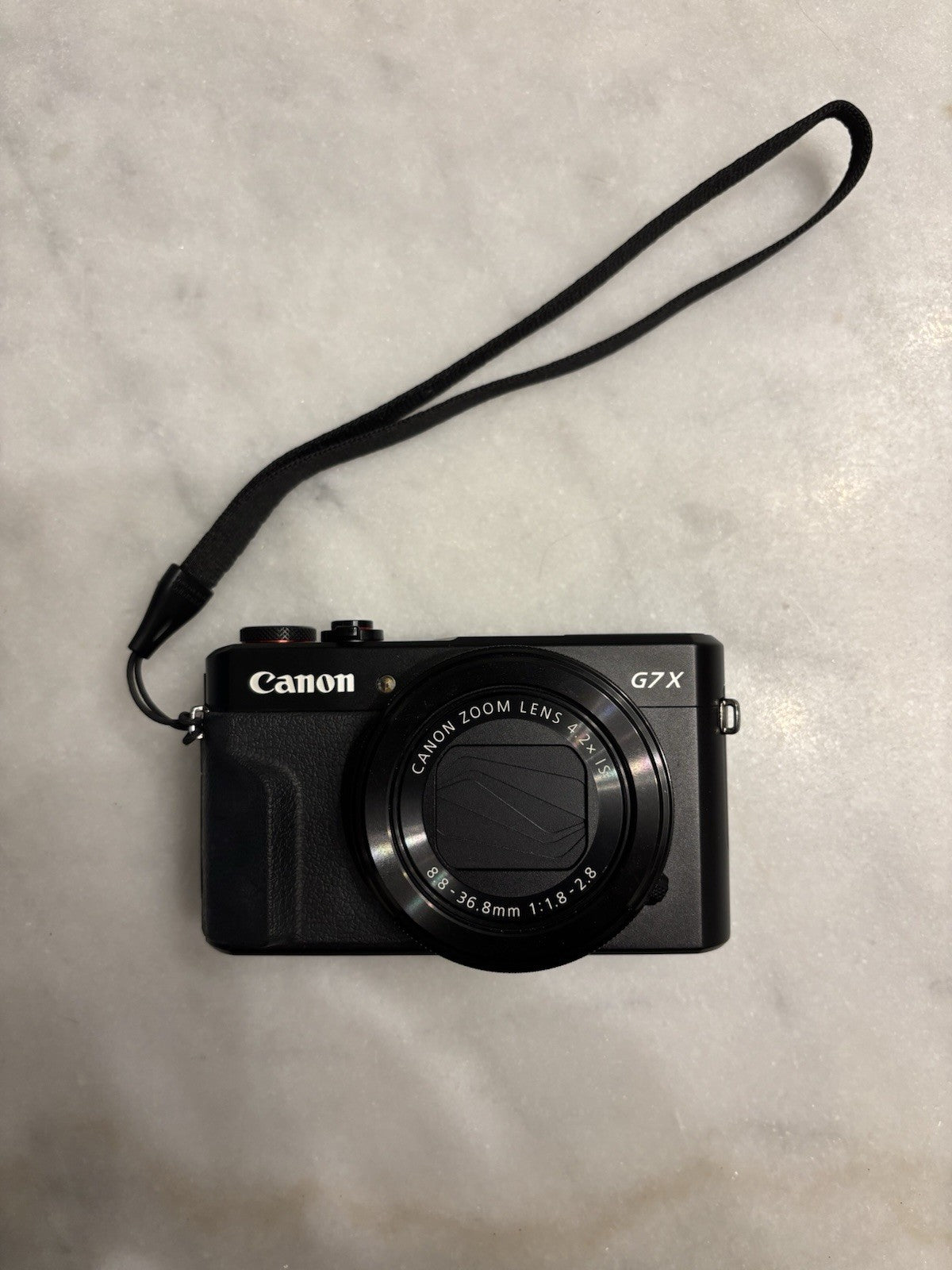 Canon PowerShot G7 x Mark II Digital Camera with carrying case and tripod