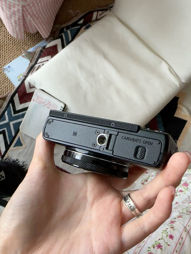 PowerShot G7X Digital Camera 20.3 MP 4.2X Optical Zoom W/SD Card - 90% New