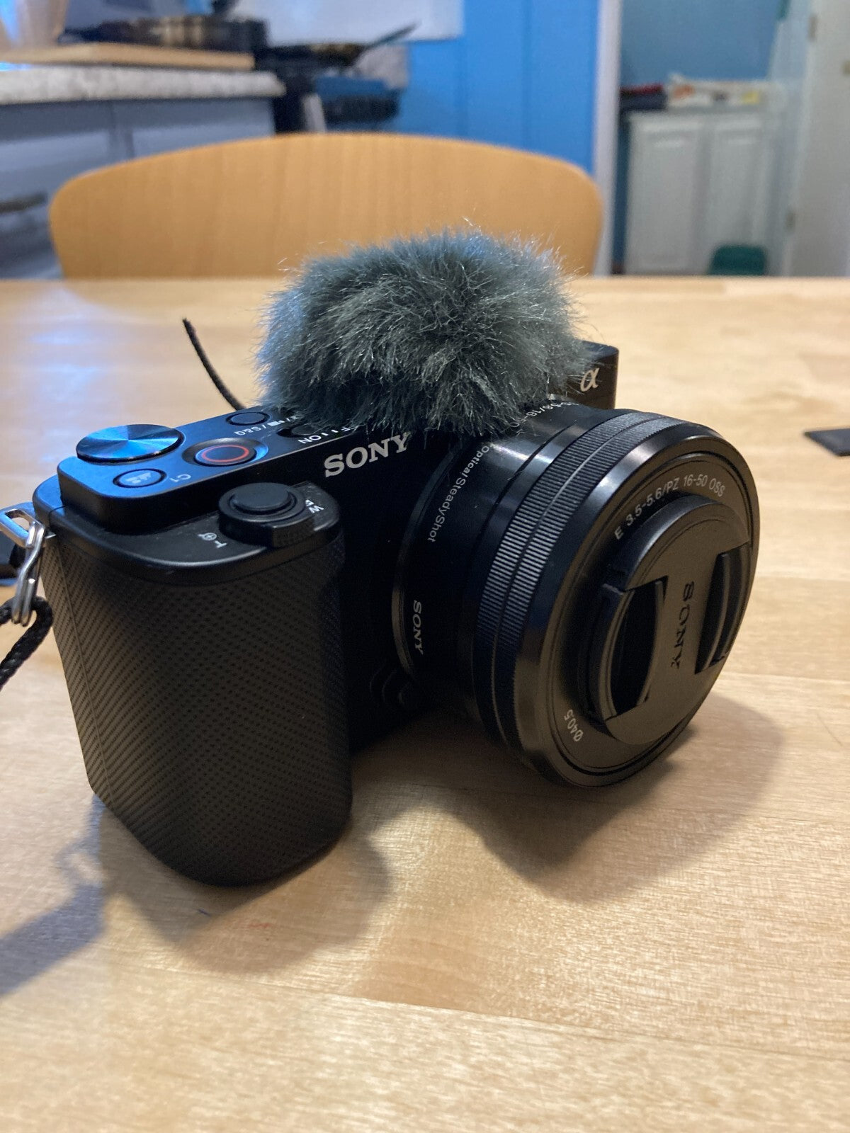 Sony Alpha ZV-E10 25.0MP Interchangeable Lens Camera - Black (16-50mm Zoom Lens