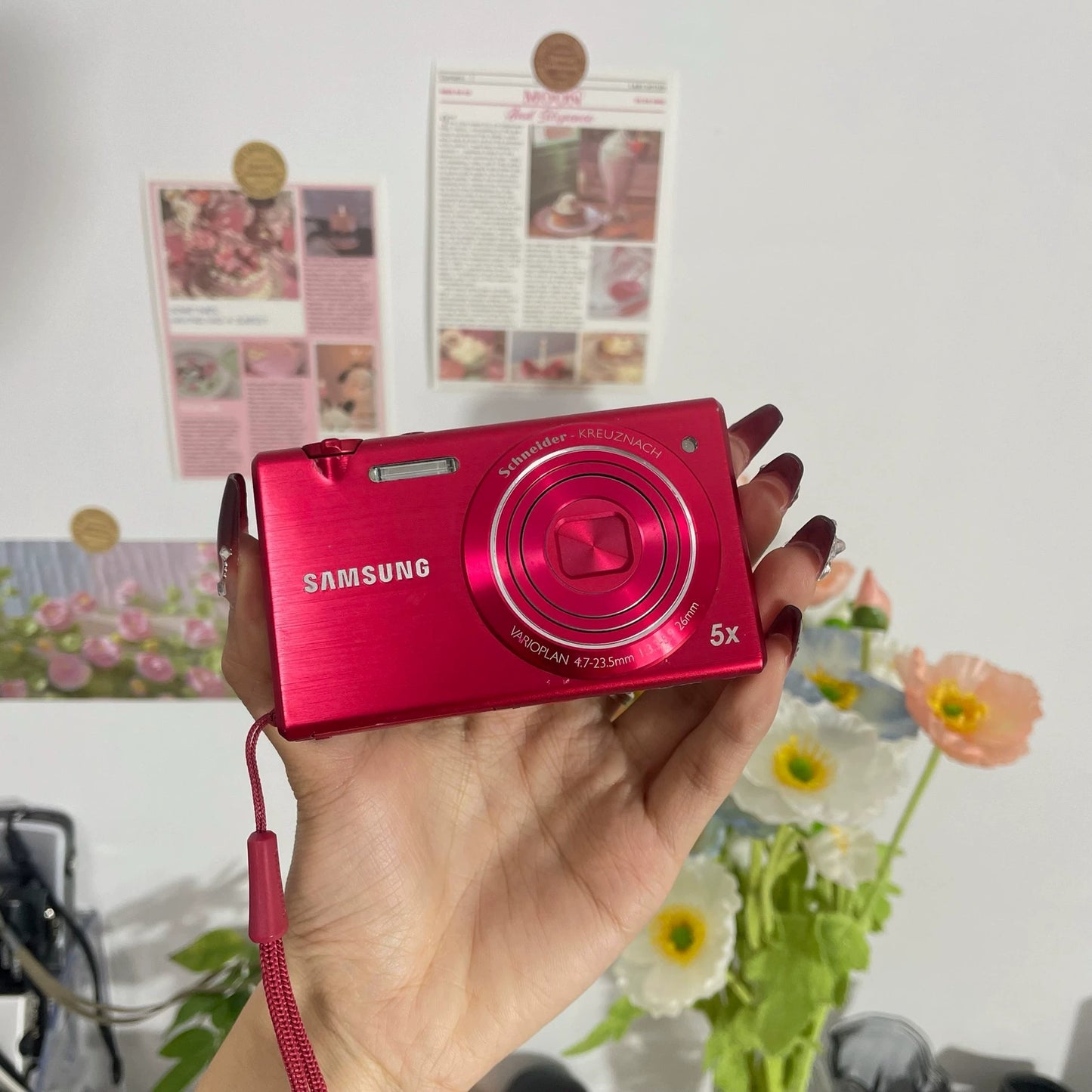 Samsung MV800 16.1MP Digital Camera Flip-out Touch Screen Vlog 5x Zoom -90% New