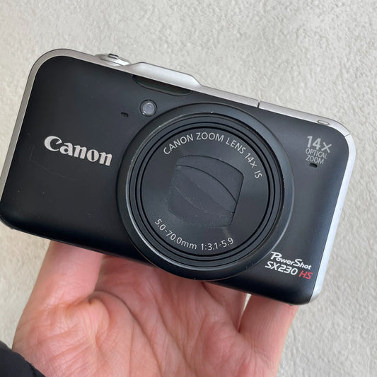 Canon PowerShot SX230 HS 12.1 MP 14x Zoom Digital Camera Black Used