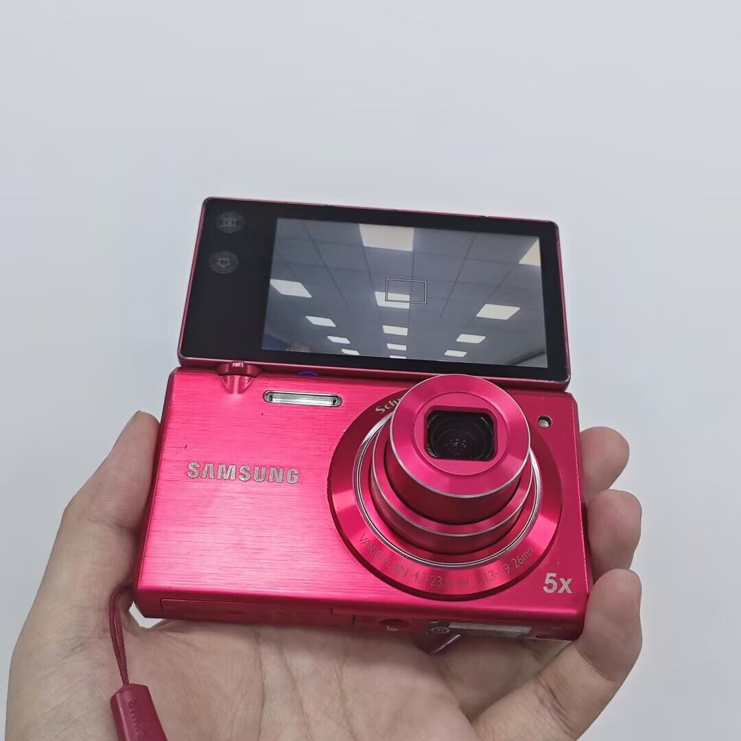 Samsung MV800 16.1MP Digital Camera Flip-out Touch Screen Vlog 5x Zoom -90% New
