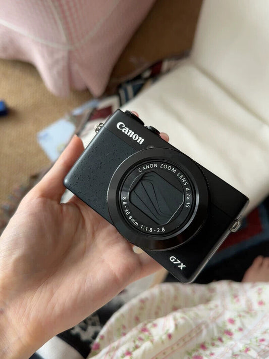 PowerShot G7X Digital Camera 20.3 MP 4.2X Optical Zoom W/SD Card - 90% New