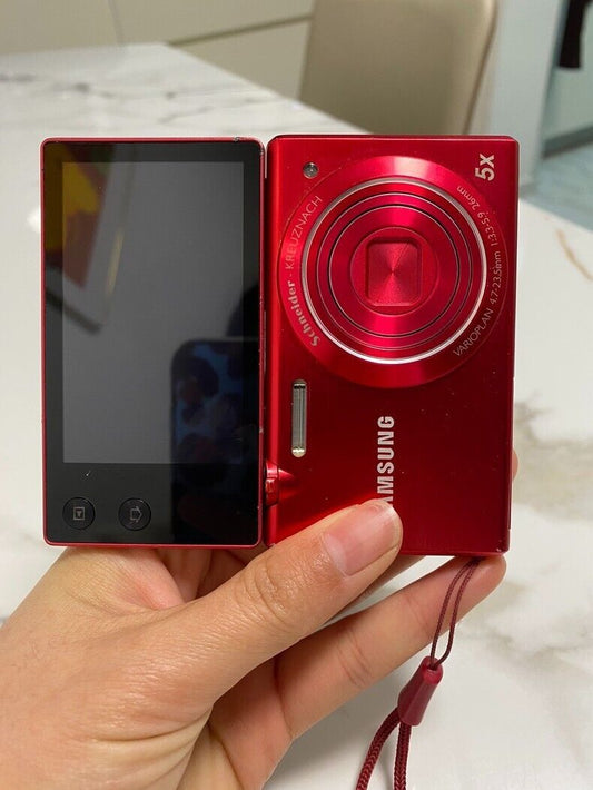 RED Samsung MV800 Digital Camera Flip-out Vlog 5X Optical Zoom 16.1MP 90% New