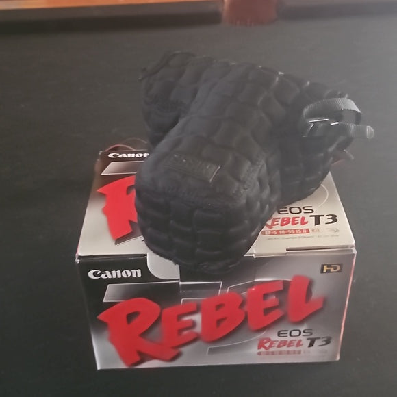 Canon EOS Rebel T3 DSLR