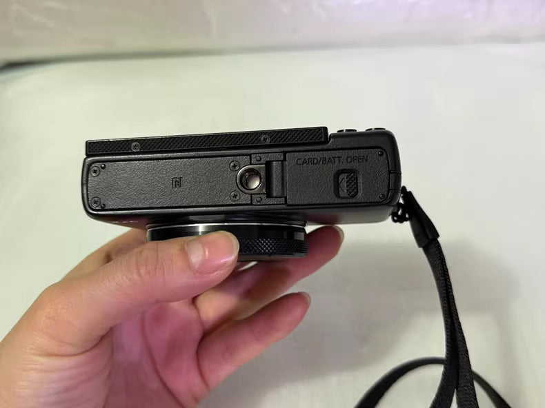 Canon PowerShot G7X Mark I Digital Camera 4.2x with Charger+Battery+ SD Card